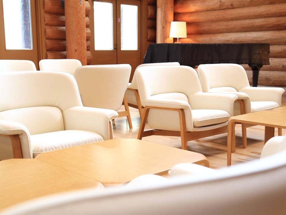 Фото Loghotel The Maplelodge