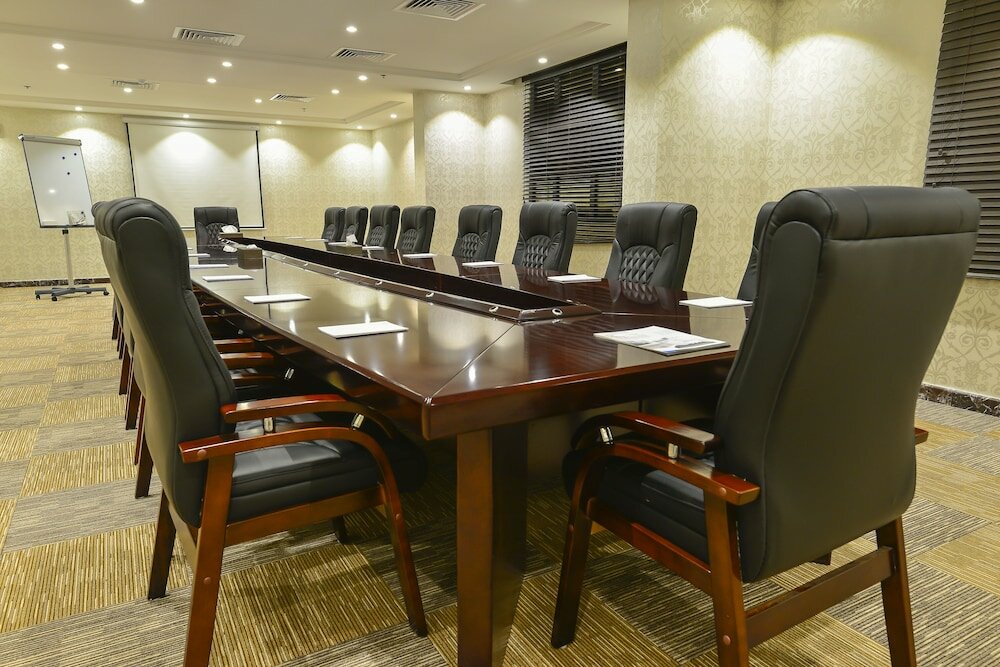 Фото Crown Town Hotel