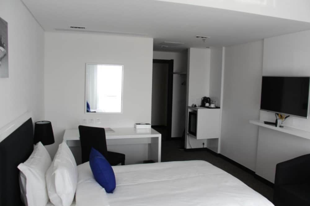 Фото Khuvsgul Lake Hotel