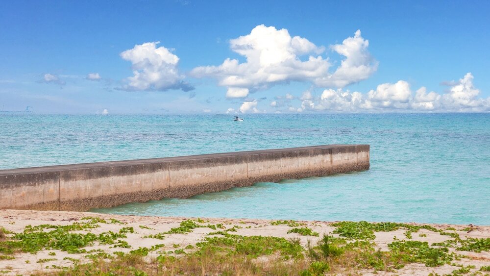 Фото Kariyushi Condominium Resort Kin Yaka Seaside