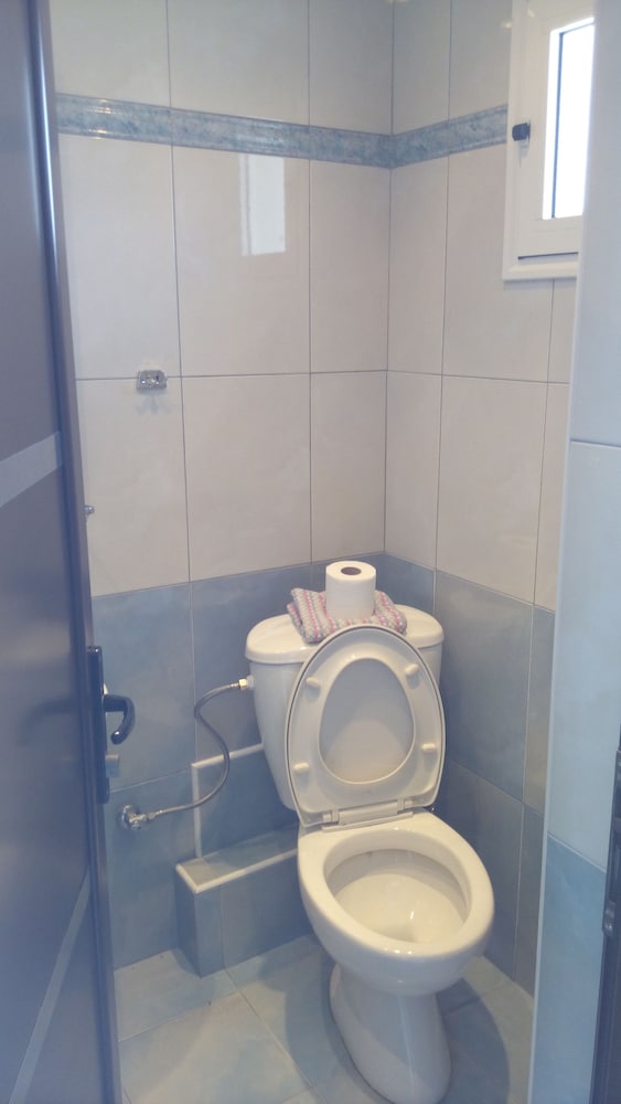 Фото Kyparissis Rooms