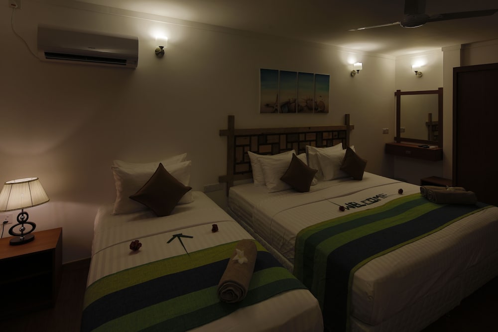 Фото Shallow Lagoon Rasdhoo