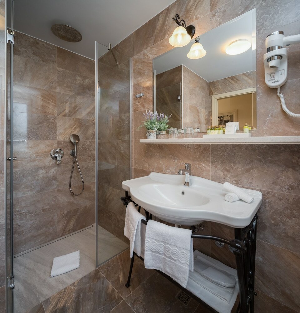 Фото Priska Heritage Rooms