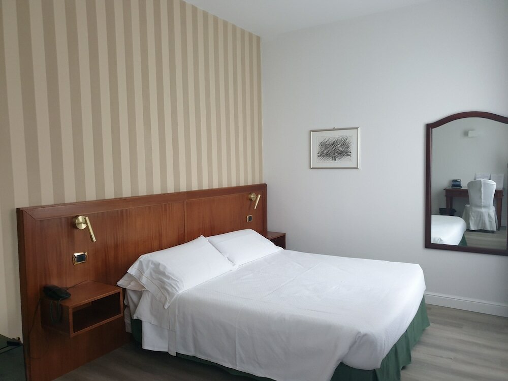 Фото Hotel Alli Due Buoi Rossi