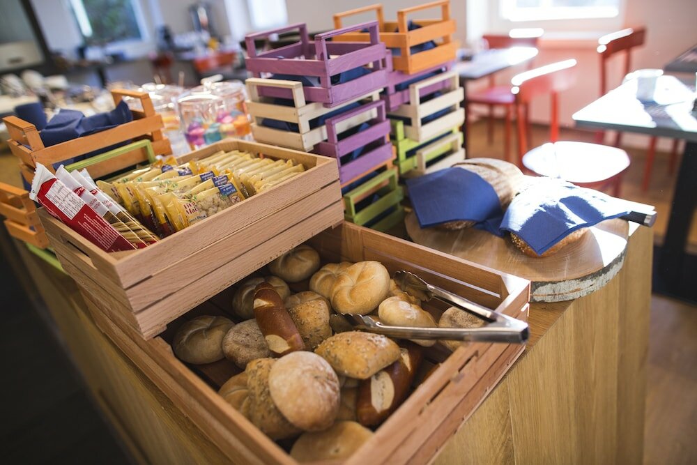 Фото Holiday IV Gardan