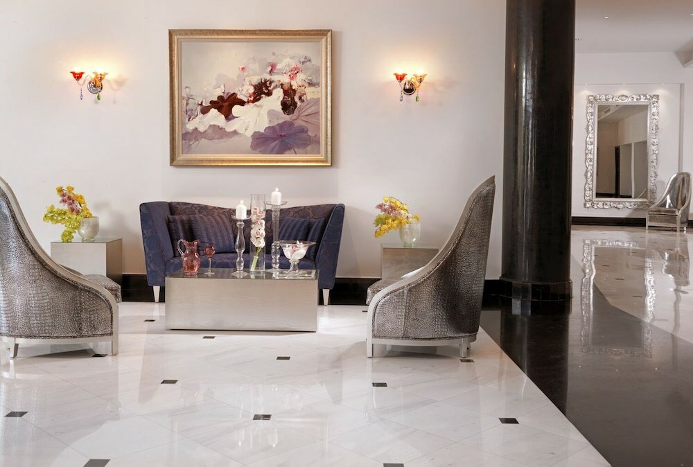 Фото Out Of The Blue Resort & SPA