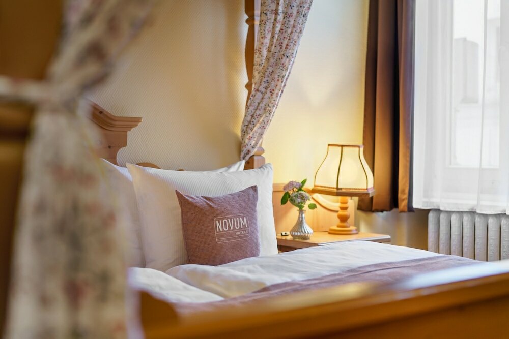 Фото Novum Hotel Kronprinz Hamburg