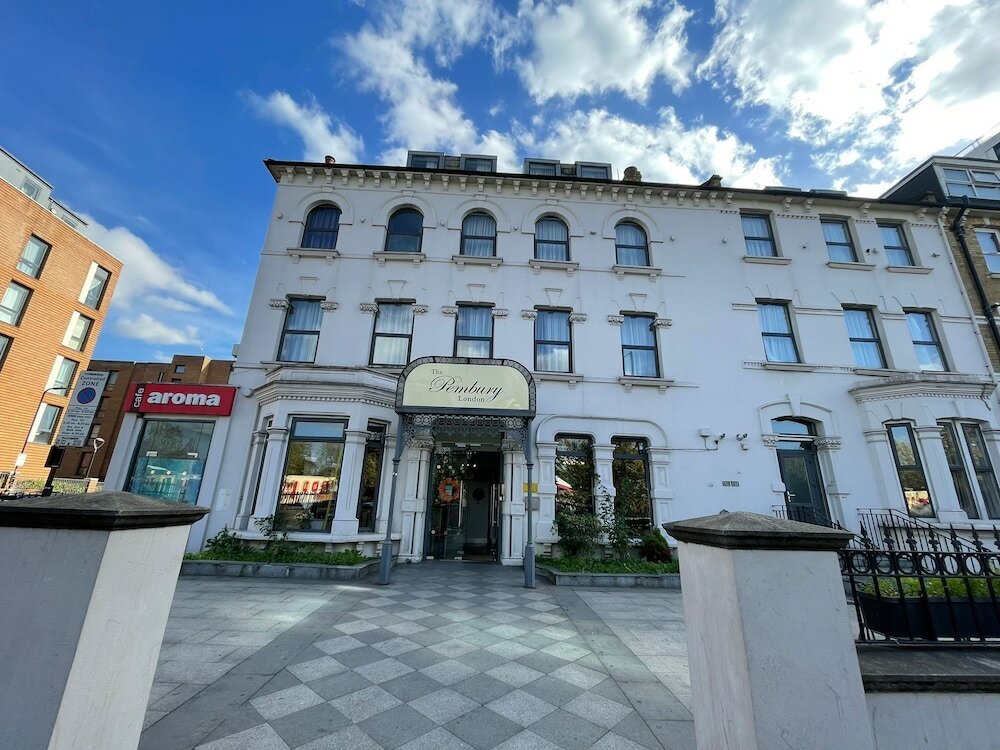 Фото The London Pembury Hotel