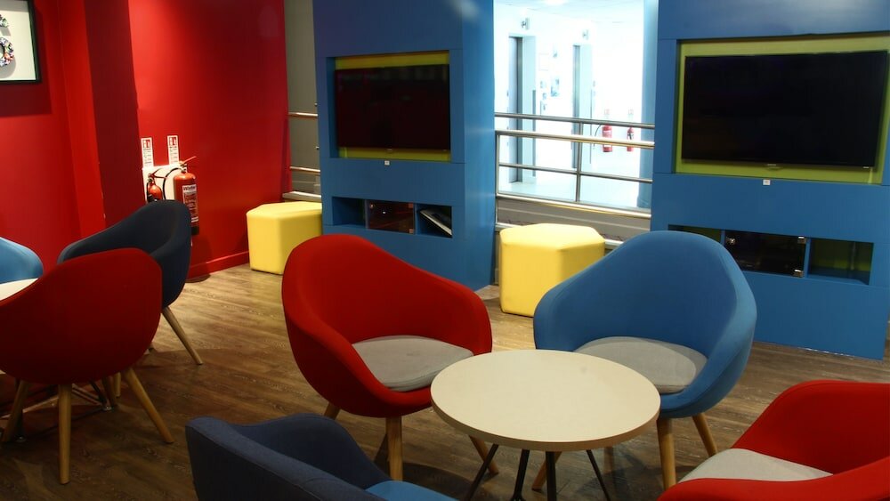 Фото Holiday Inn Express London Stansted Airport, an Ihg Hotel