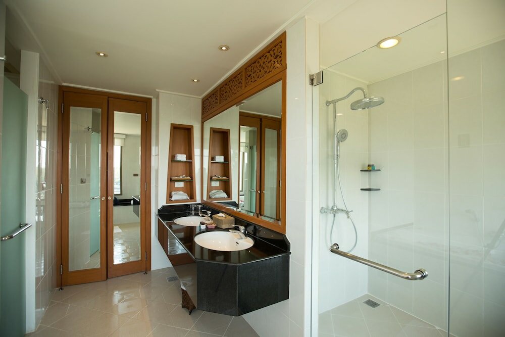 Фото The Imperial River House Resort