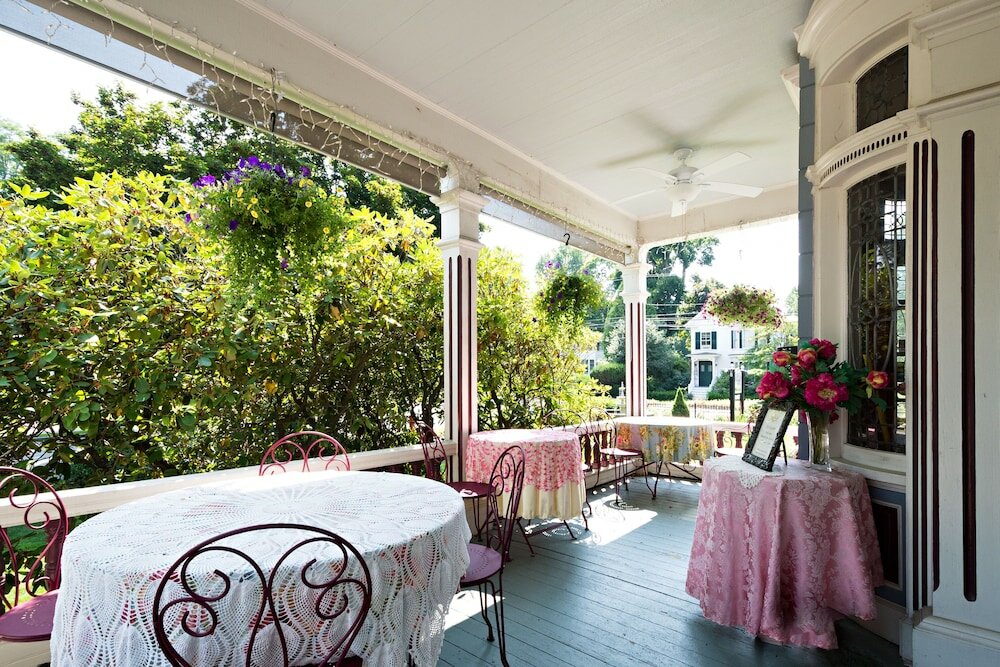 Фото The Silver Fountain Inn