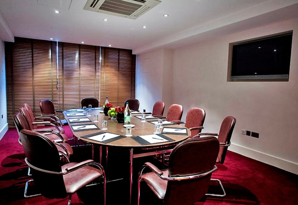 Фото Cavendish Hotel