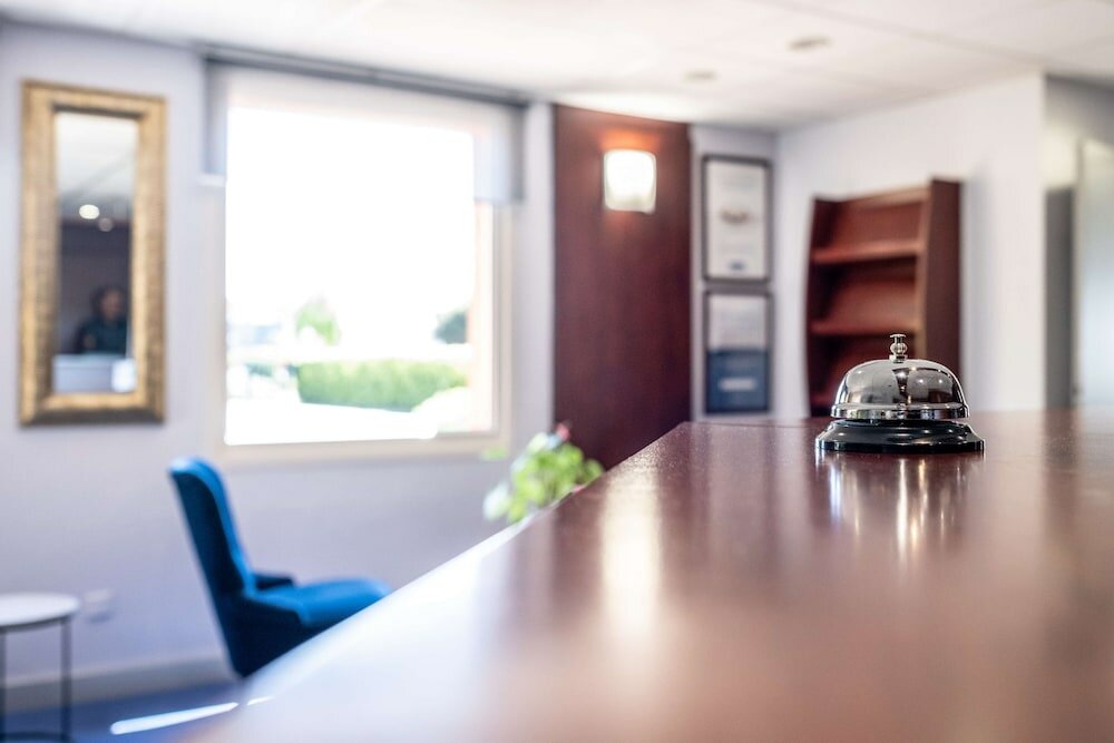 Фото Kyriad Bordeaux- Lormont