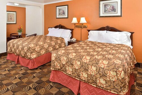 Гостиница Americas Best Value Inn & Suites Klamath Falls в Кламат Фолс