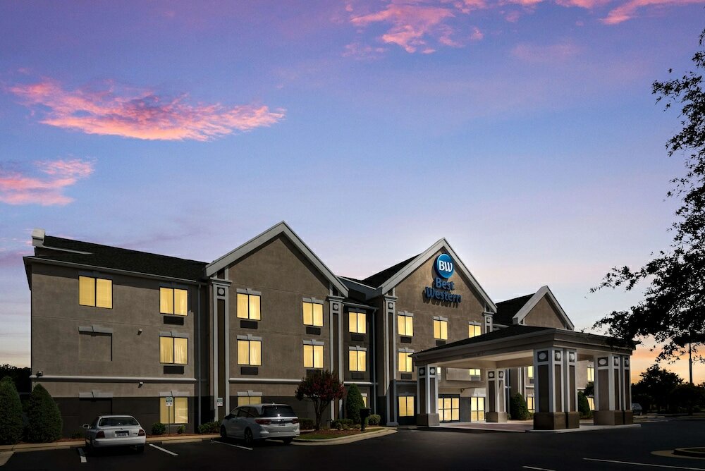 Фото Best Western Smithfield Inn