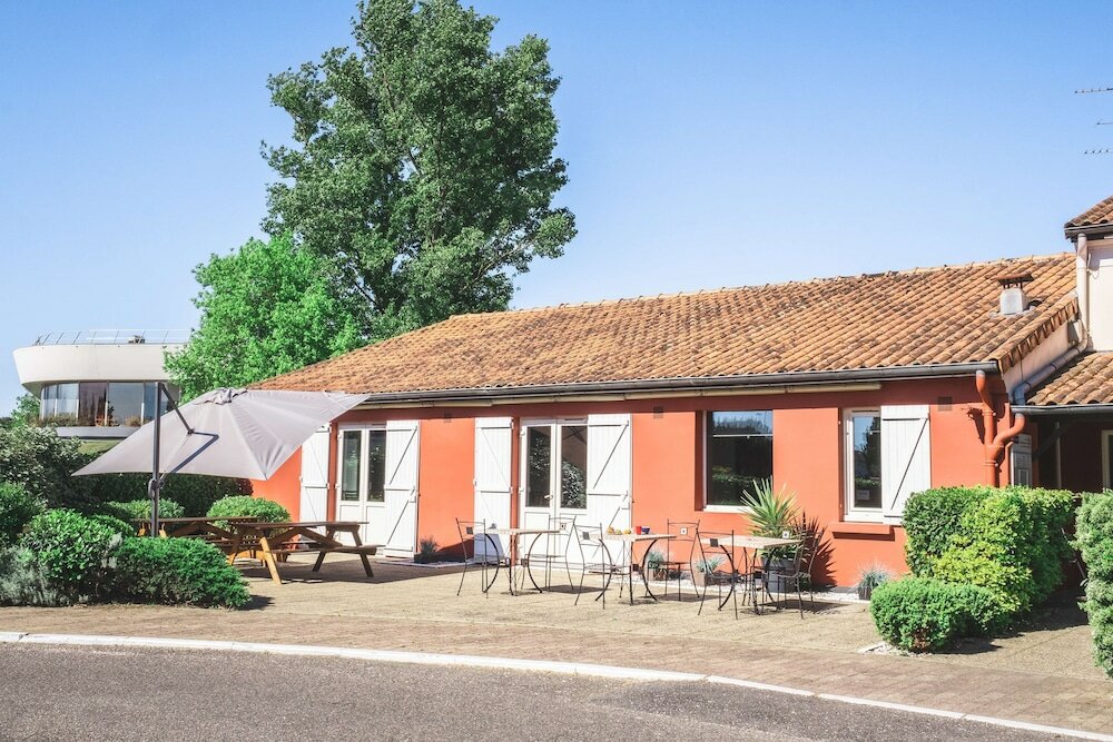 Фото Kyriad Bordeaux- Lormont