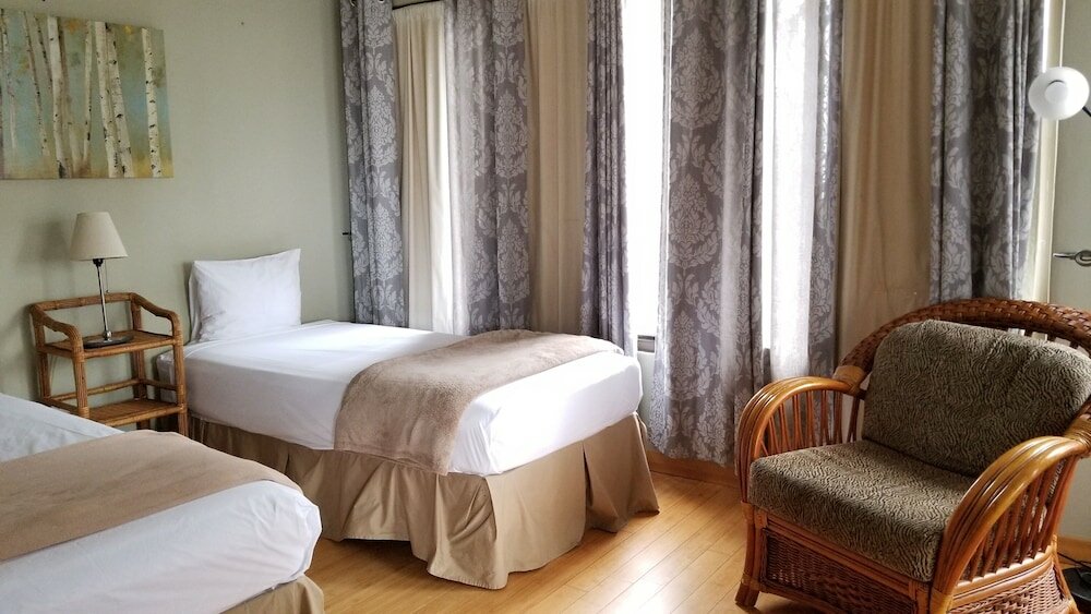 Фото Two Bedroom Discovery Bay High Rise Condos with Lanai & Gorgeous Views