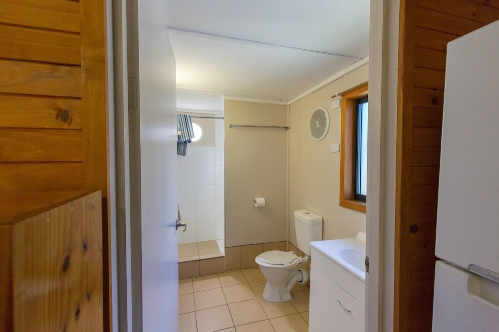 Фото Wonboyn Cabins & Caravan Park