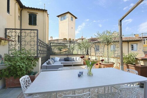 Luxury Apartment in Central Florence