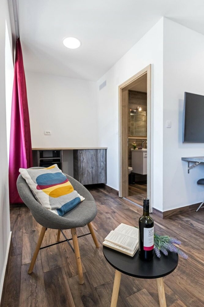 Фото Apinelo Port Rooms