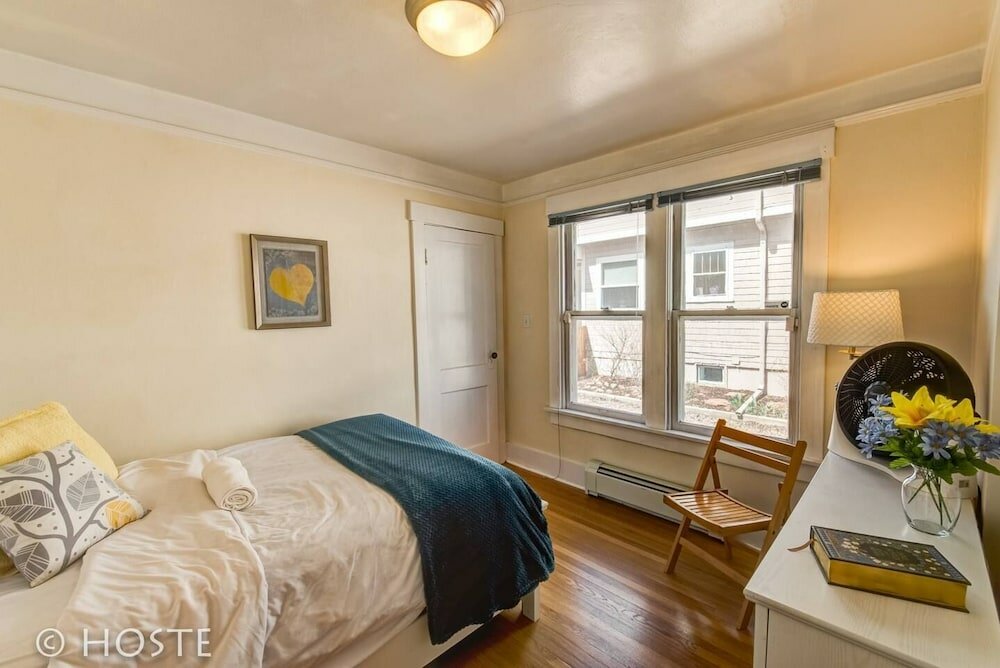 Фото 3br Classic Home Quiet Neighborhooddog Friendly