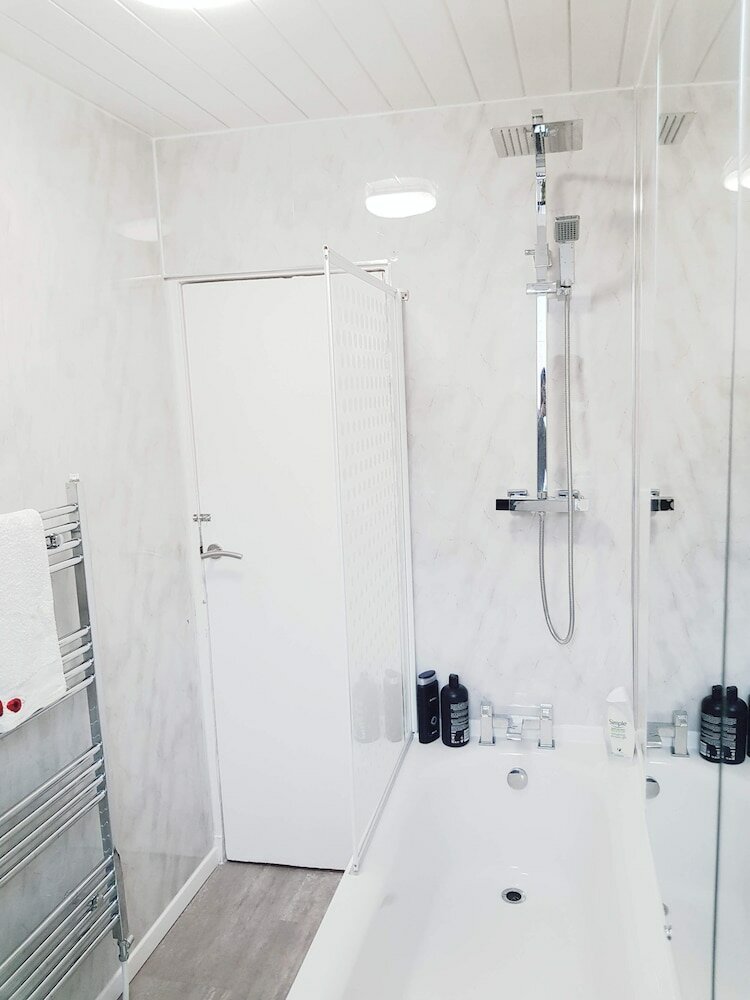 Фото Warm Cosy Family Home With Free Parking