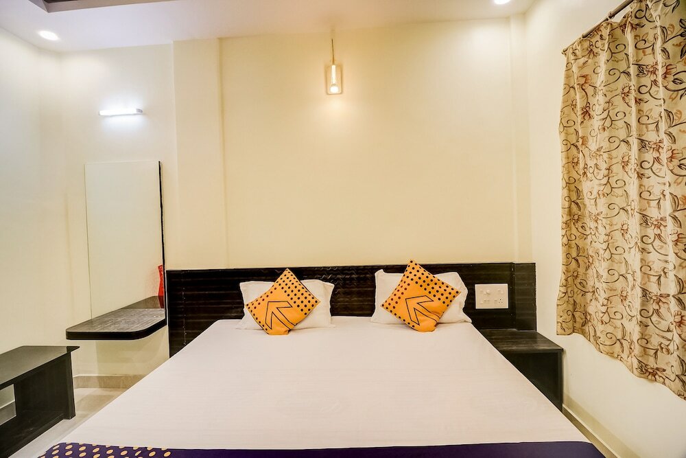 Фото Spot On 49799 New Unique Beach Inn