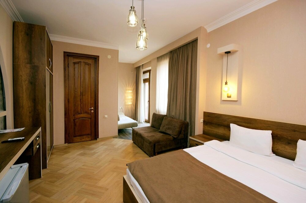 Фото Hotel Livin