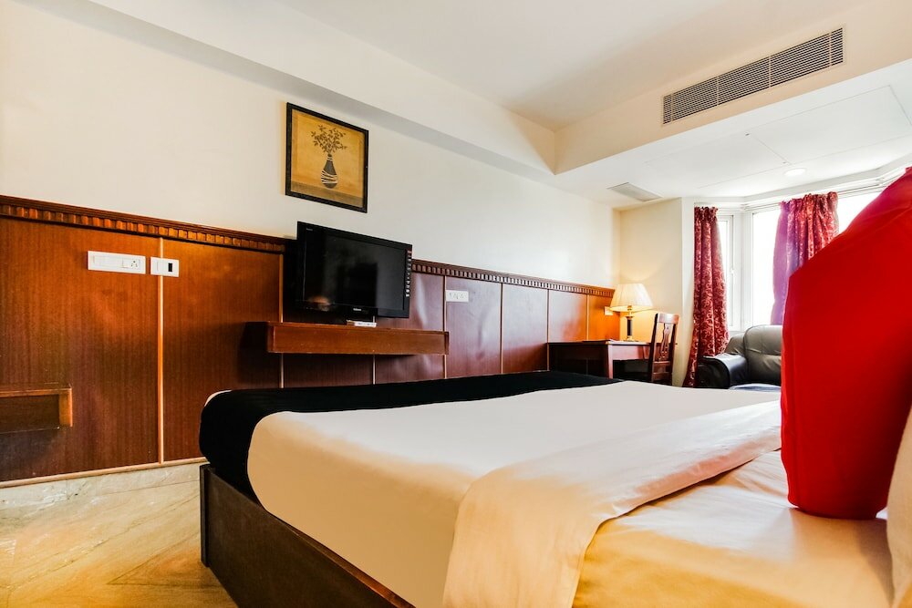 Фото Capital O 61144 Hotel Raj