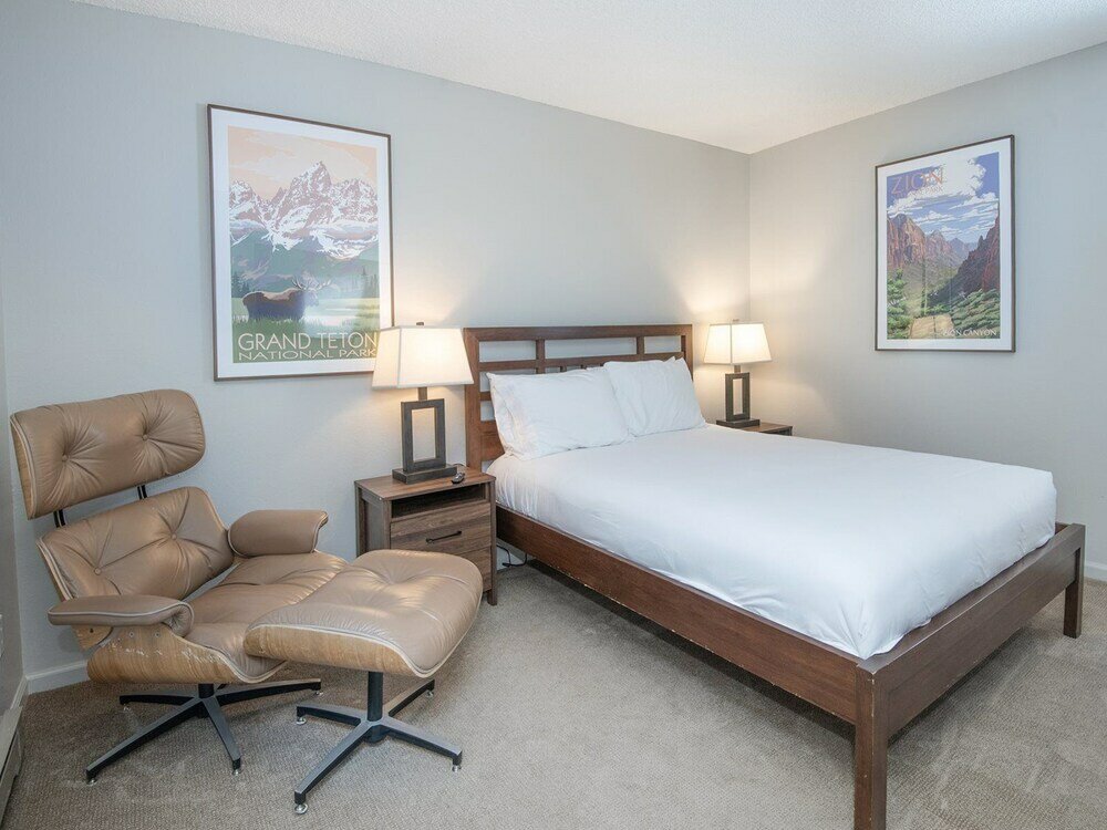 Фото 2338 Tahoe Drive