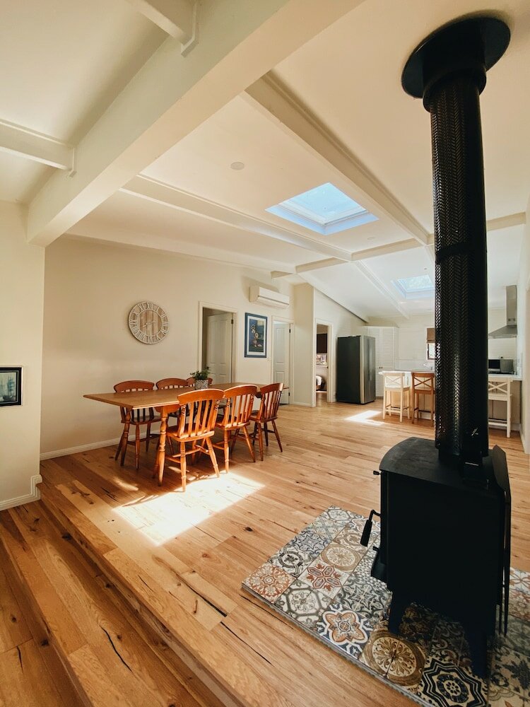 Фото Wonboyn Cabins & Caravan Park