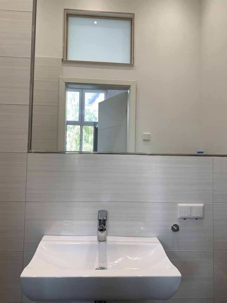 Фото Lovely Rooms Next to the Trainstation Wg