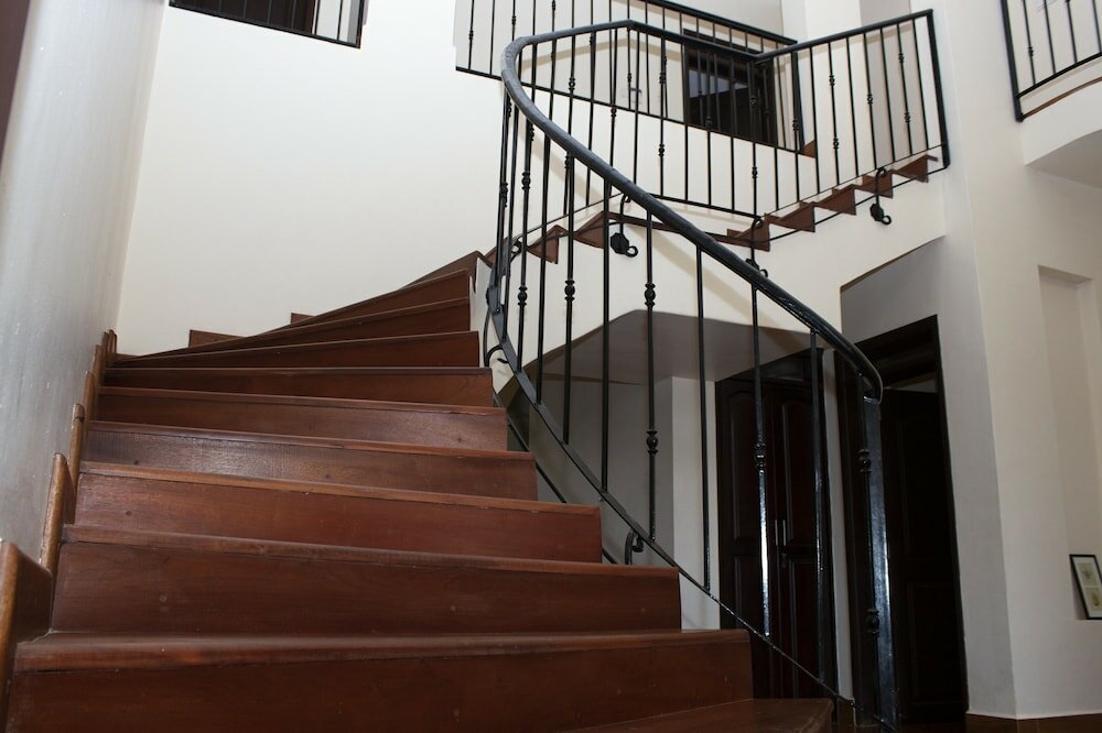 Фото The Hive Entebbe Guesthouse