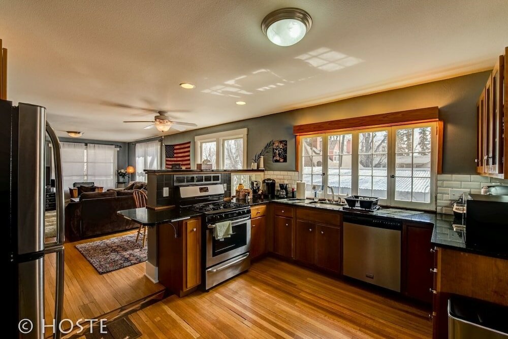 Фото 3br Classic Home Quiet Neighborhooddog Friendly