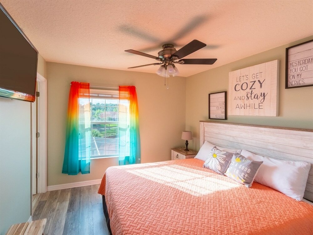 Фото Private Screened Splash Pool Overlooking Tranquil Lake Right Beside Disney World by Florida Dream Homes