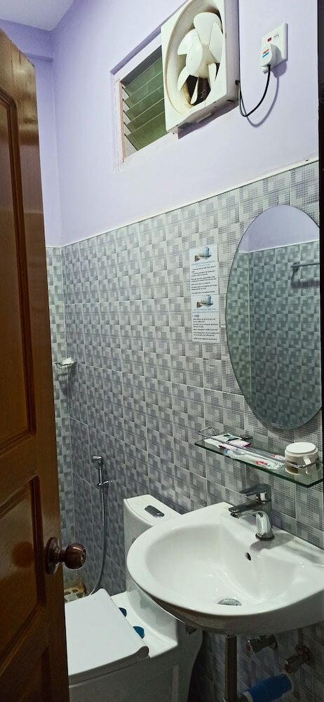 Фото Shwe Wun Yan Motel