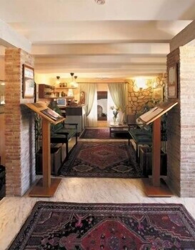 Фото Domus Mariae Albergo