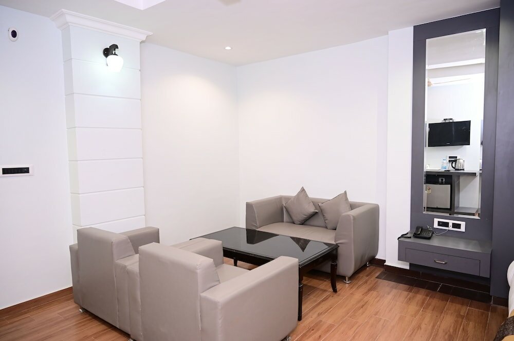 Фото Hotel Dolphin International
