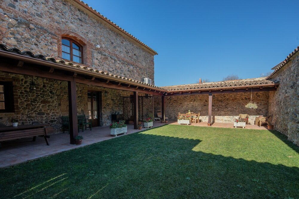 Фото Mas Can Calet Aparthotel