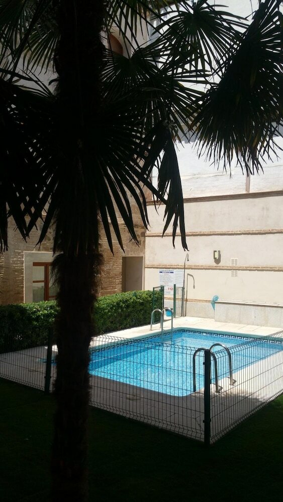 Фото Duplex University City Centre