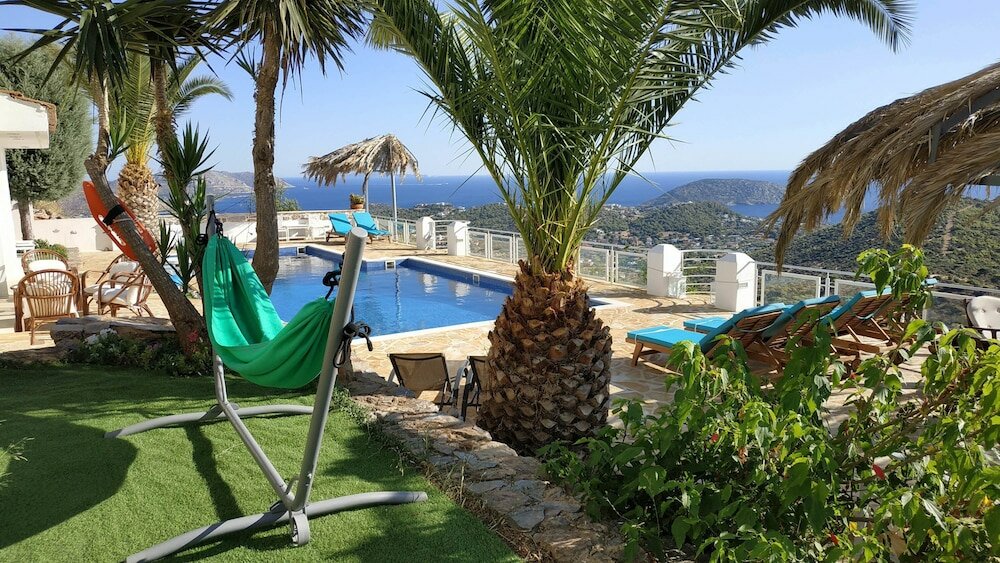 Фото Infinity Blue Suites