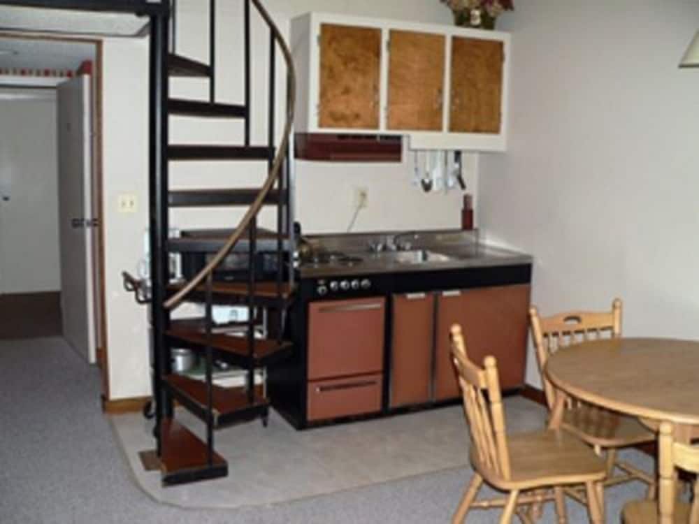 Фото Evergreen Valley Inn