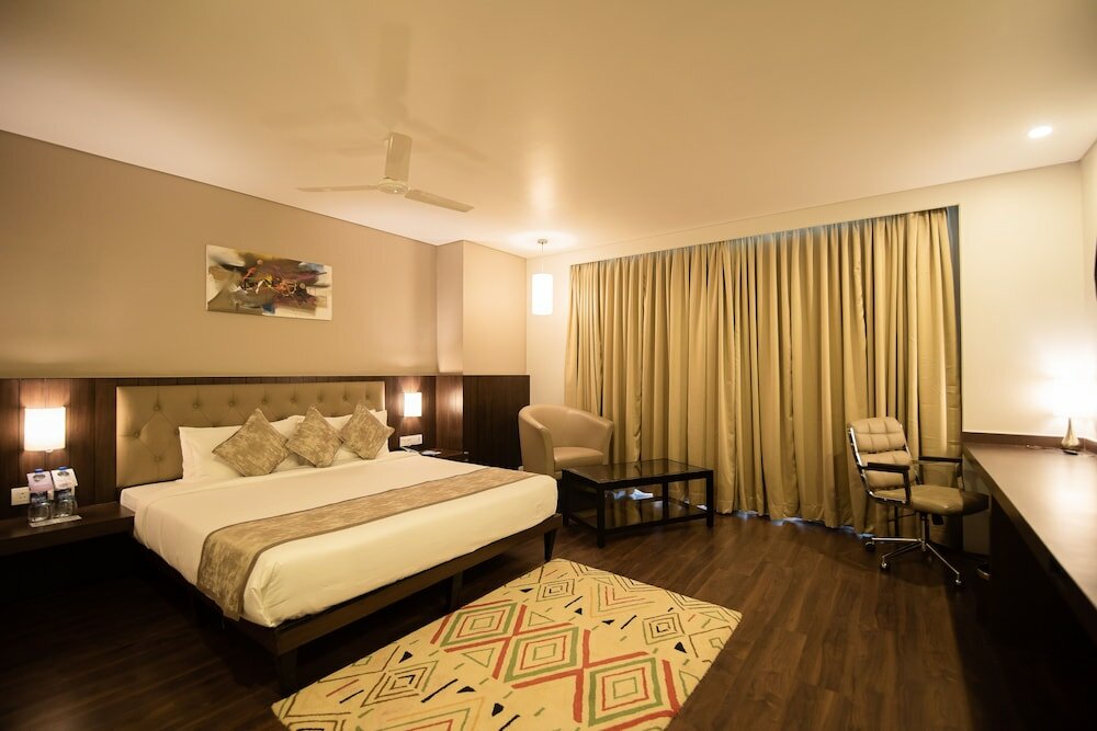 Фото The Phlox Hubballi