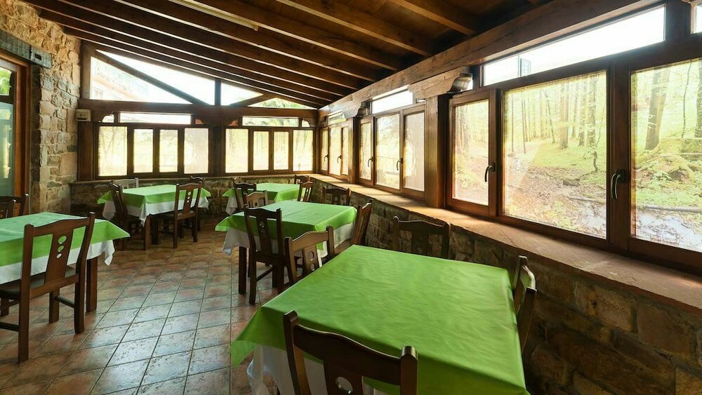 Фото El Roblón De Cabuerniga