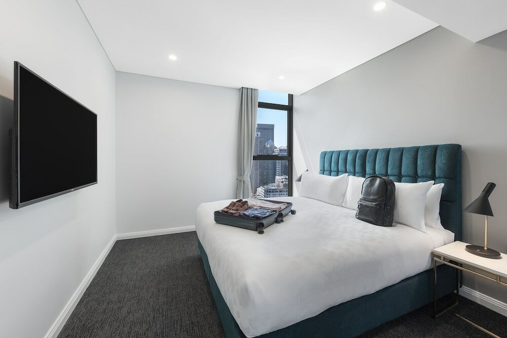 Фото Meriton Suites Sussex Street
