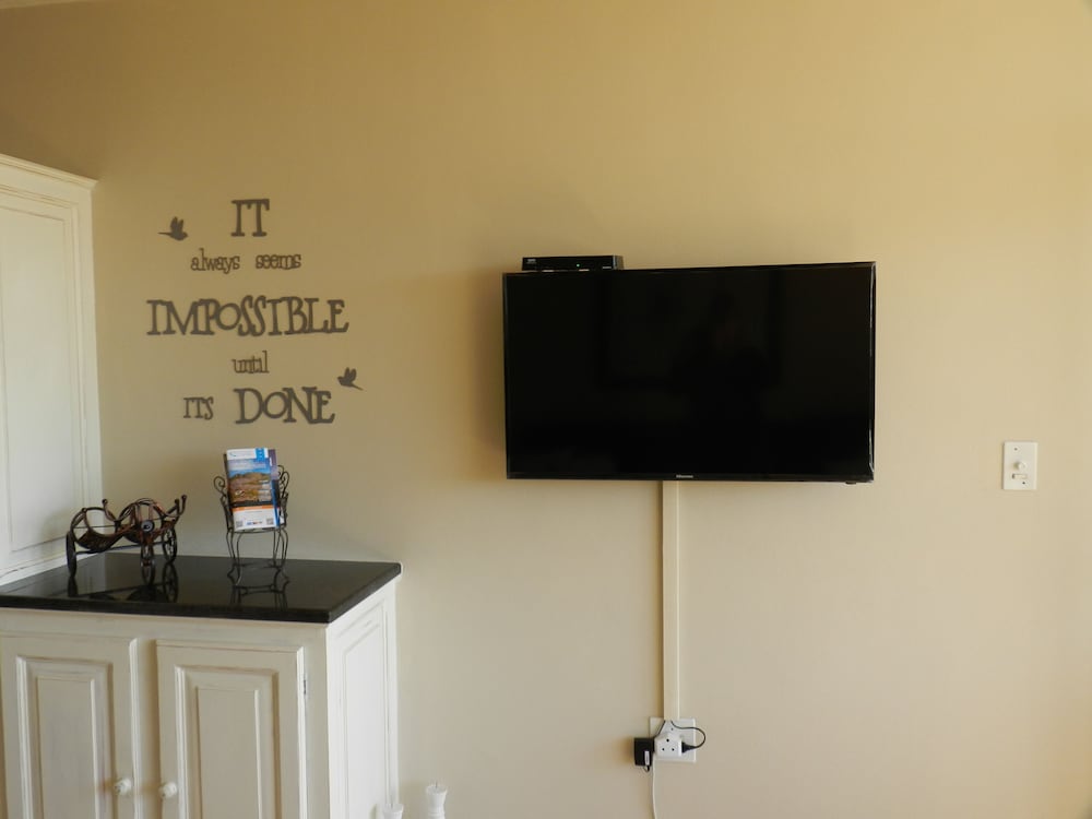 Фото Silver lining beach apartment