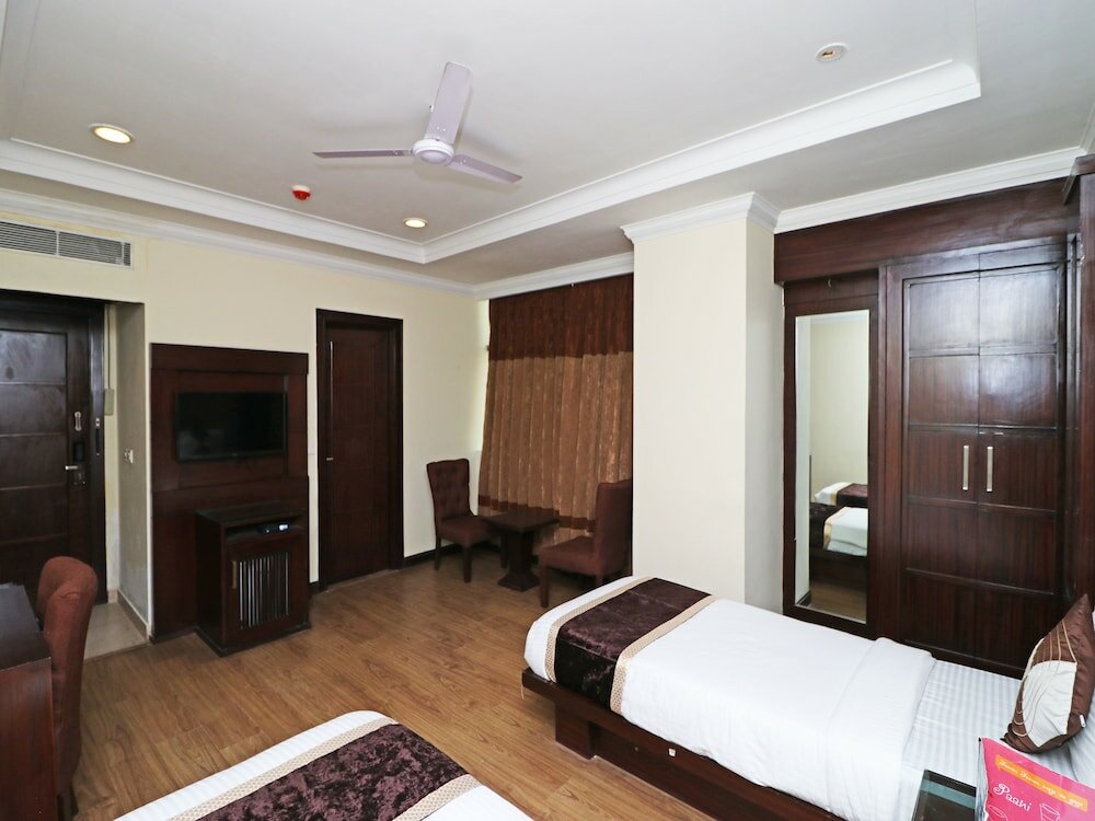 Фото Oyo 12532 Imperial Inn