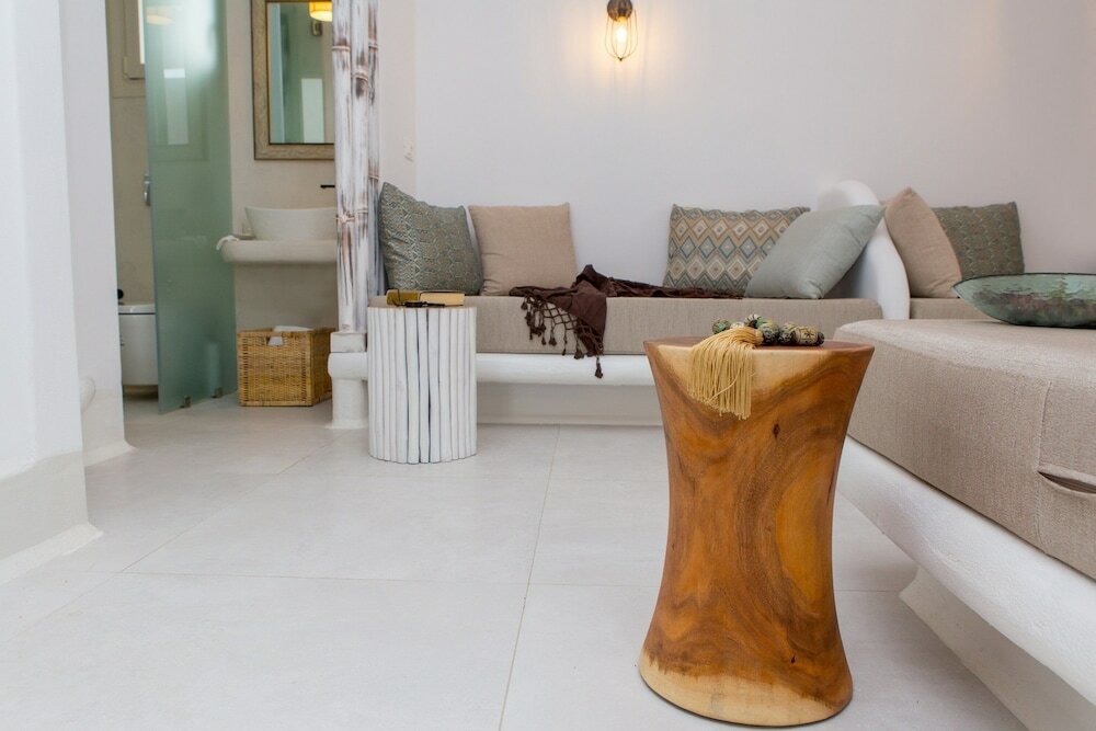 Фото Naxian Lounge Villas