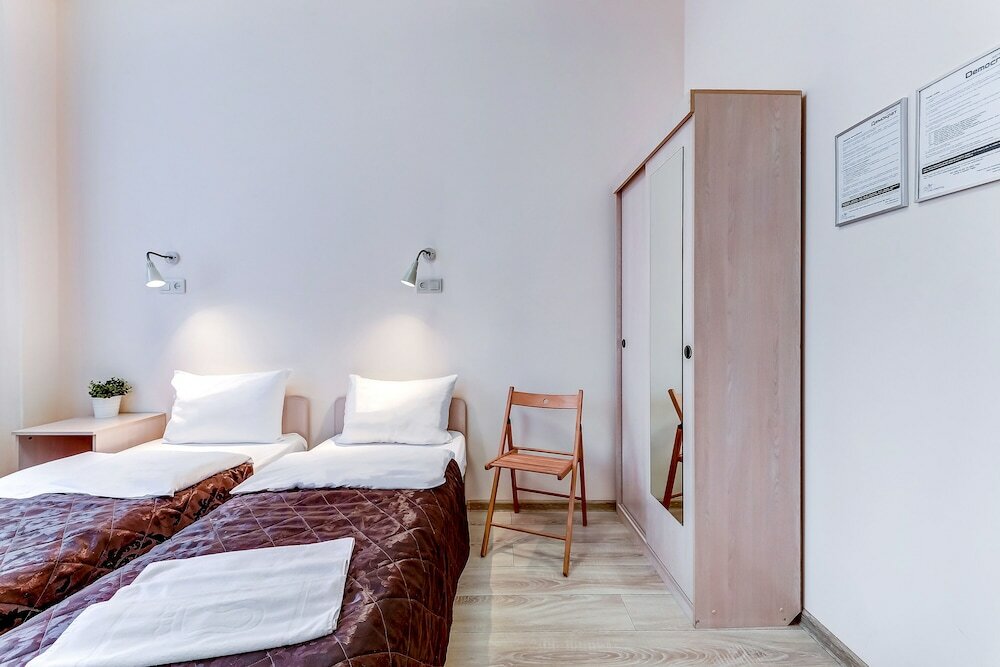 Фото Демократ