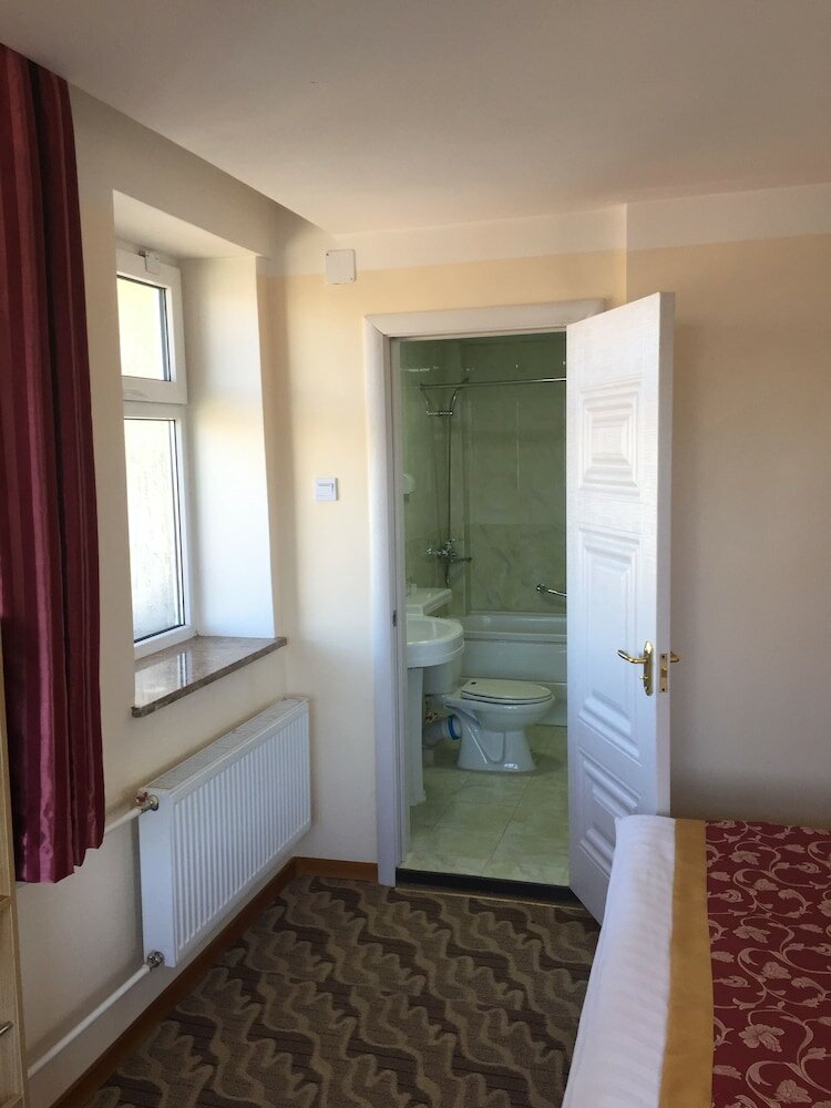 Фото Отель Очир титэм (Бриллиантовая корона)